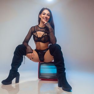 Model - NicoleEsposito femdom