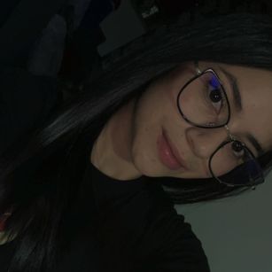 Model - Val Dominguez feet