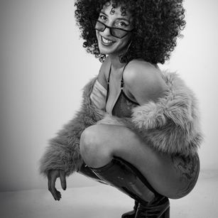 Model - Elizabeth corazon de leon bigass