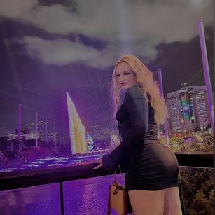 Model - Kendall Curlova fastresponse