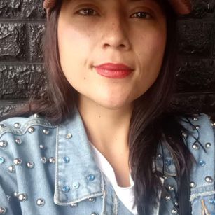 Model - Cata Green cum