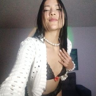 Model - Cata Green sexy