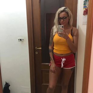 Model - FoxySerena bigass