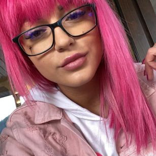 Model - FoxySerena blowjob