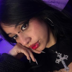 Model - Katzze piercings