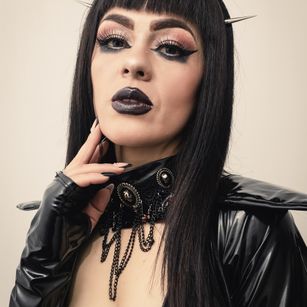 Model - LilithMauren cuckold