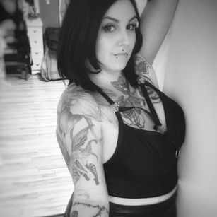 Model - River Moon bigboobs