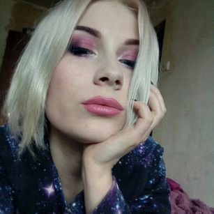 Model - AnastasiyaWhite model