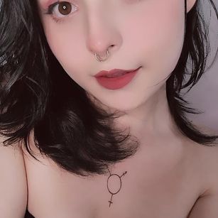 Model - Elizabeth Taylor speak