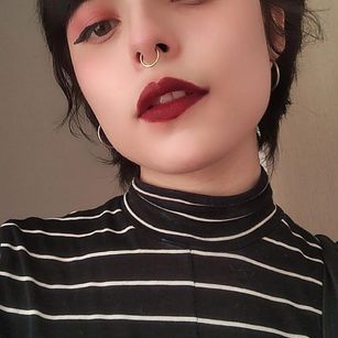 Model - Elizabeth Taylor dick