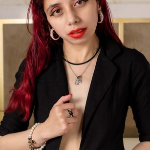 Model - Stephanie_Sun petite