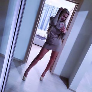 Model - Eva_Blondy_ Milf