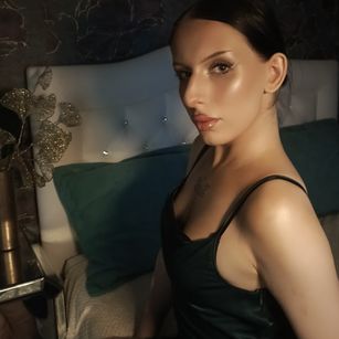 Model - QueenMcGrath blowjob