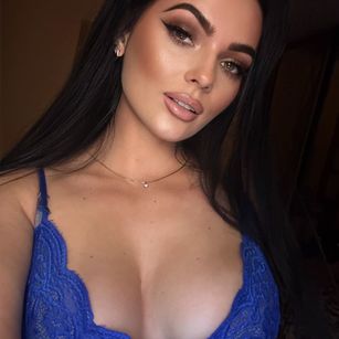 Model - HumbleBrunette sexyTranslator