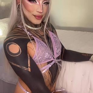 Model - Nyx Volturi cumshow