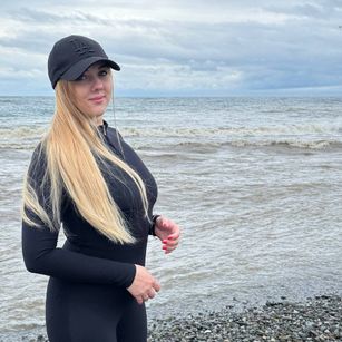 Model - LaryAngelMy stockings