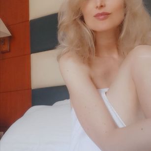 Model - TashaNiksy cei