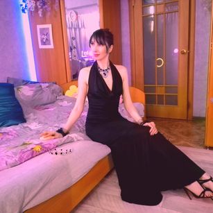 Model - LongLegsHere boots