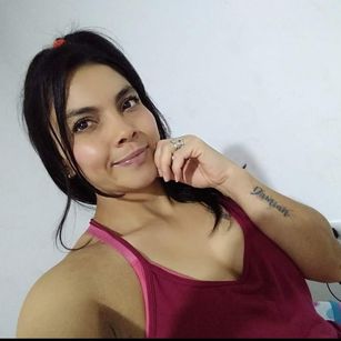 Model - Mariiana777 aceite