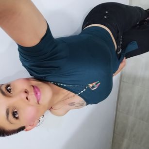 Model - Mariiana777 bailar