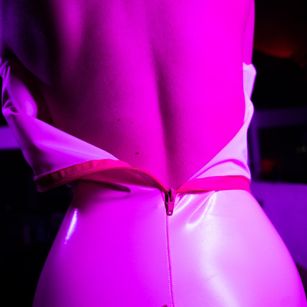 Model - Camila Marti Anal