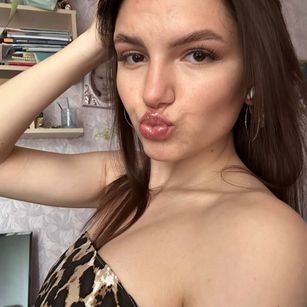 Model - lllexxxyy online