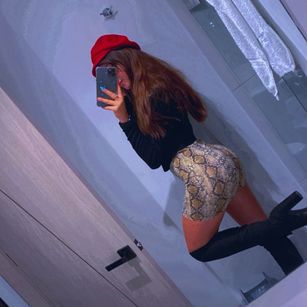 Model - Mia Jacson anal