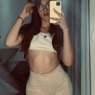 Model - Mia Jacson squirt