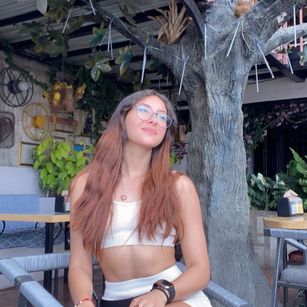 Model - Mia Jacson dildo