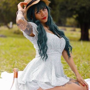 Model - XxHottiexX taboo