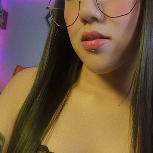 Model - Aurora Cole teen