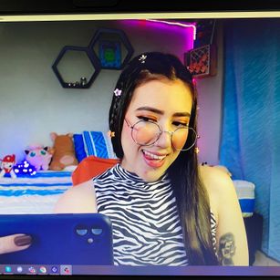 Model - Aurora Cole striptease