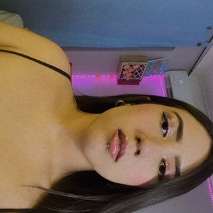 Model - Aurora Cole curvy