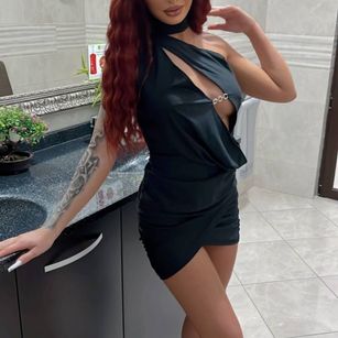 Model - MeganFiree joi