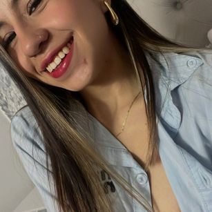 Model - Ariana Greenblat girlfriend