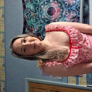 Model - Izzy Love MILF