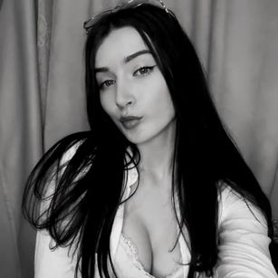 Model - LyraaDream natural