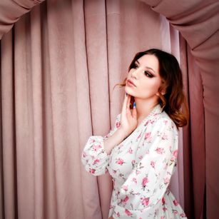 Model - Amanda Gracy dance