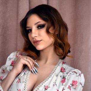 Model - Amanda Gracy tease