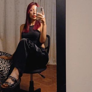 Model - VioletBrook dirtytalk