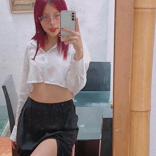 Model - VioletBrook joi