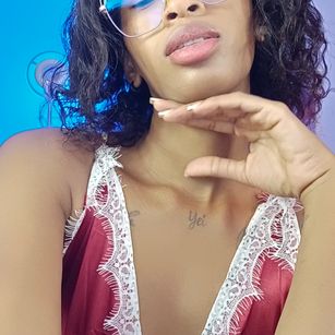 Model - I am Sel blowjob