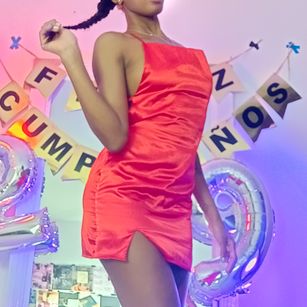 Model - I am Sel latina