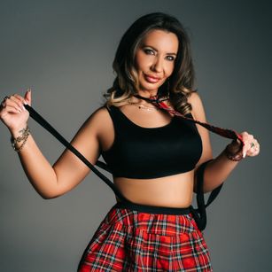 Model - GinaBear cuckold