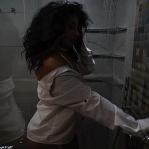 Model - FinDomCardi bdsm