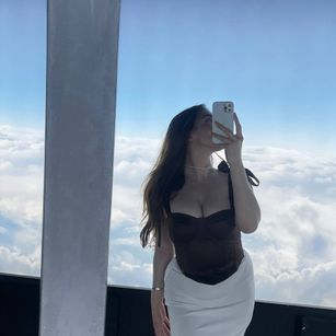 Model - Melissa anal