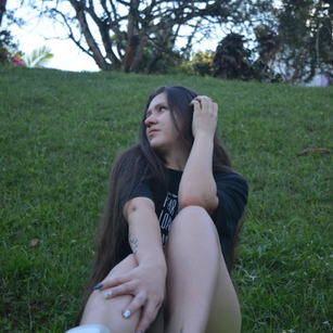 Model - Emily Gracee latina