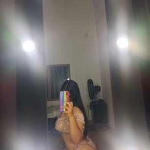 Model - MayaBrown bigtits