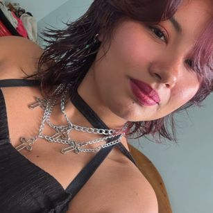 Model - Nova Allen cum