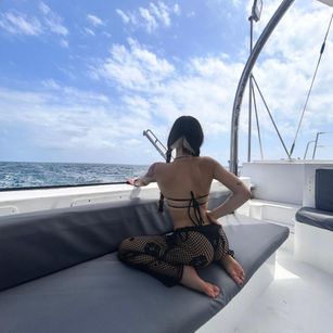 Model - Athziry G feet